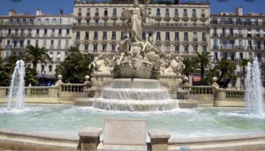 Appartement Avec Terrasse Toulon Bagian luar foto